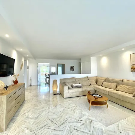 Vezelay 3 Luxury 3 Bedrooms, By Welcome To Apartmán *
